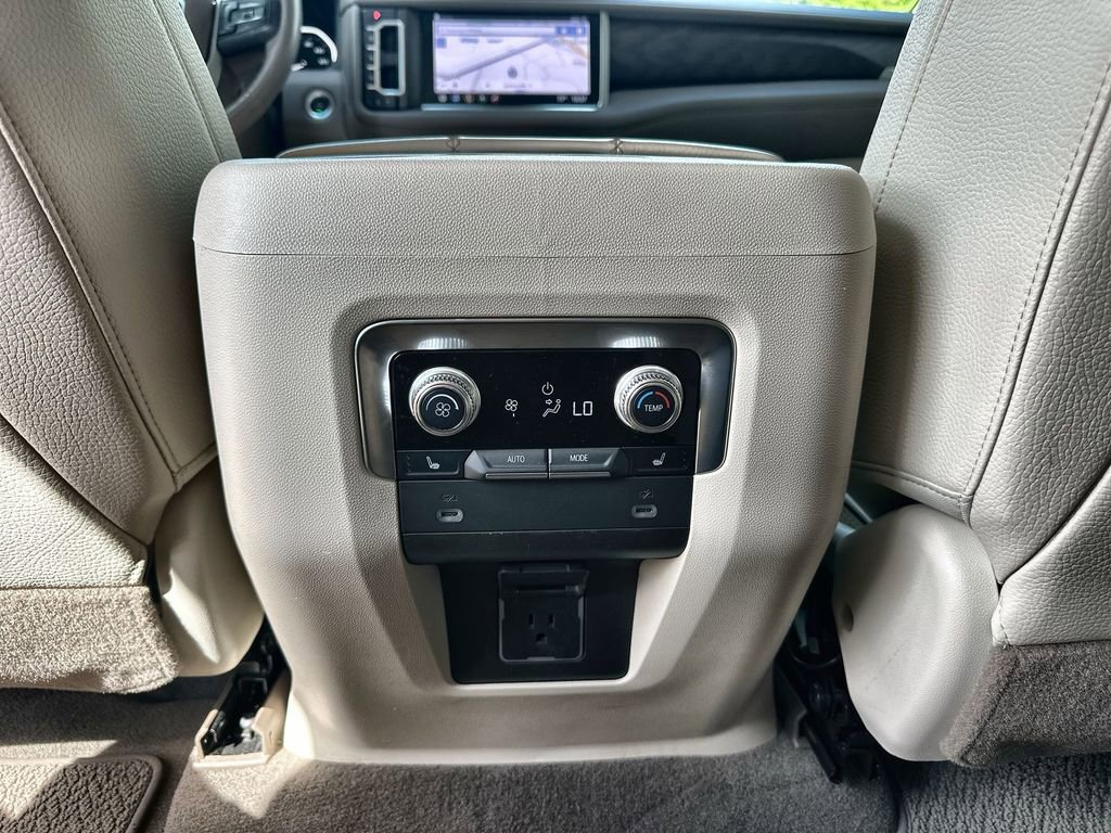 Certified 2021 GMC Yukon Denali w/ Denali Premium Package image 22
