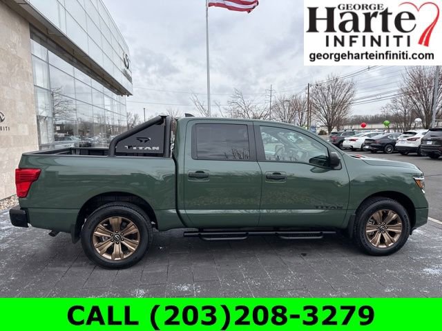Used 2024 Nissan Titan SV w/ SV Bronze Edition Package image 8