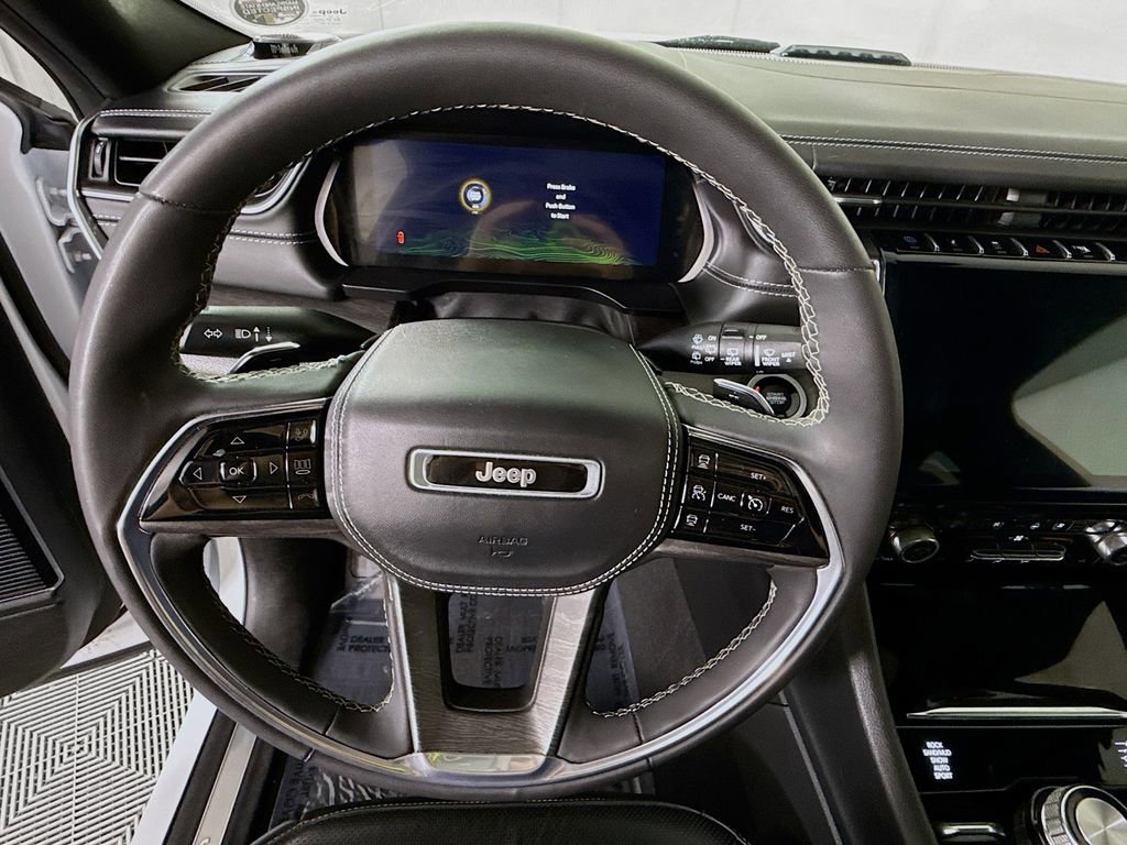 Used 2022 Jeep Grand Cherokee Overland image 22