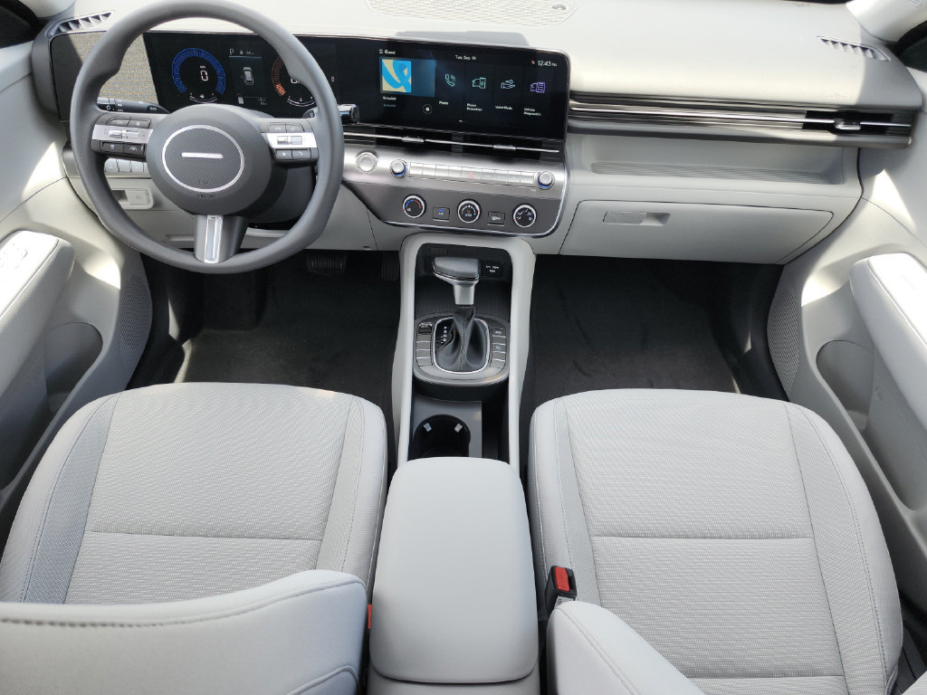 New 2027 Hyundai Kona SE FWD image 17