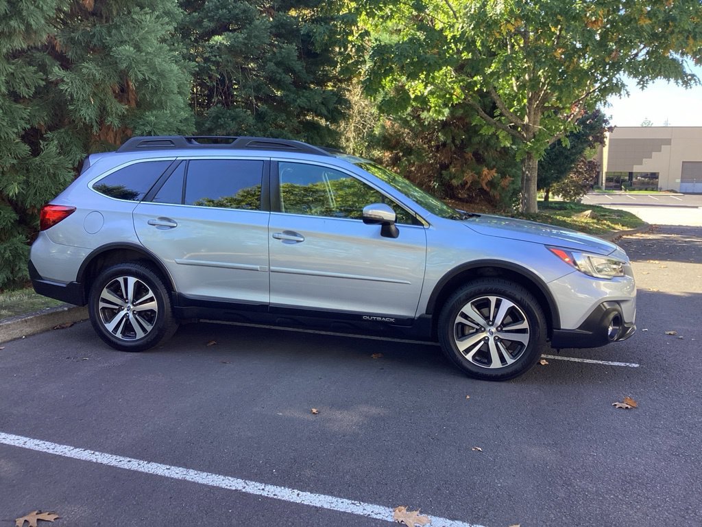 Used 2019 Subaru Outback 2.5i Limited AWD/4WD image 9