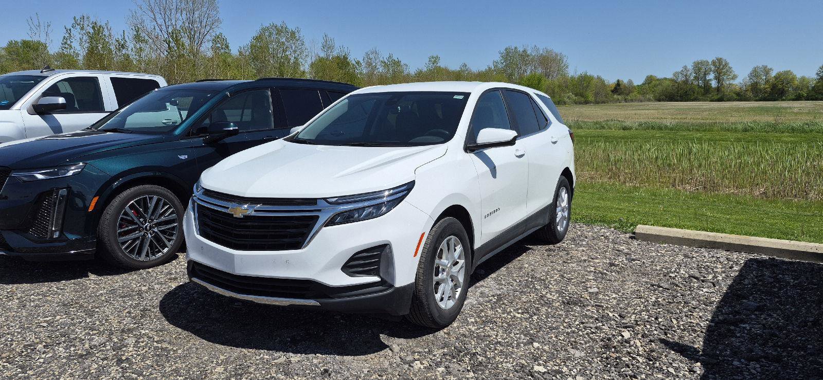 Used 2023 Chevrolet Equinox LT FWD image 1
