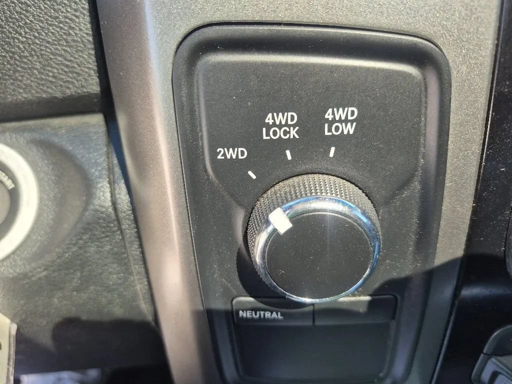 Used 2018 RAM 2500 Laramie w/ Sport Appearance Group AWD/4WD image 30