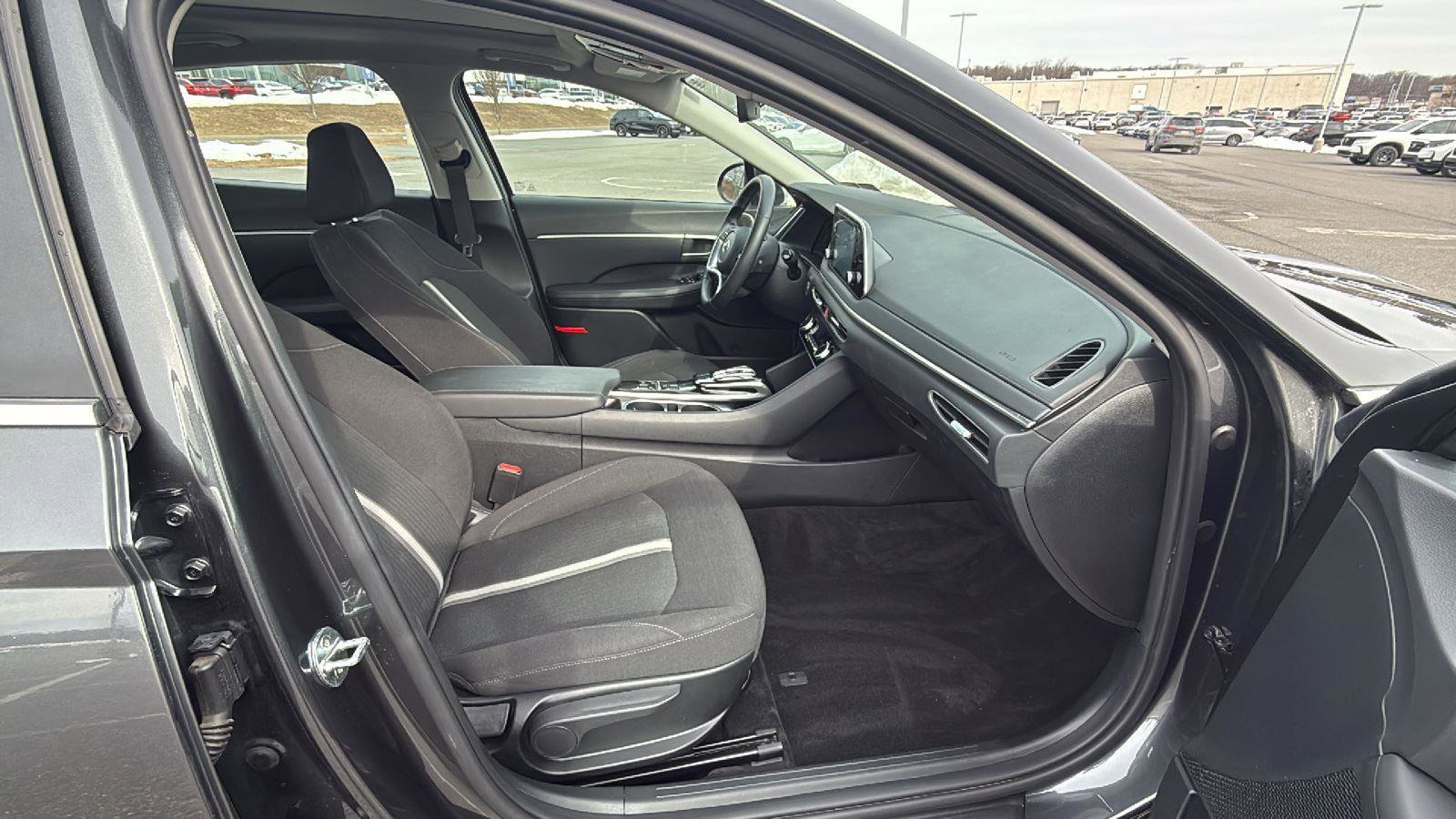 Certified 2022 Hyundai Sonata SEL w/ Convenience Package image 18