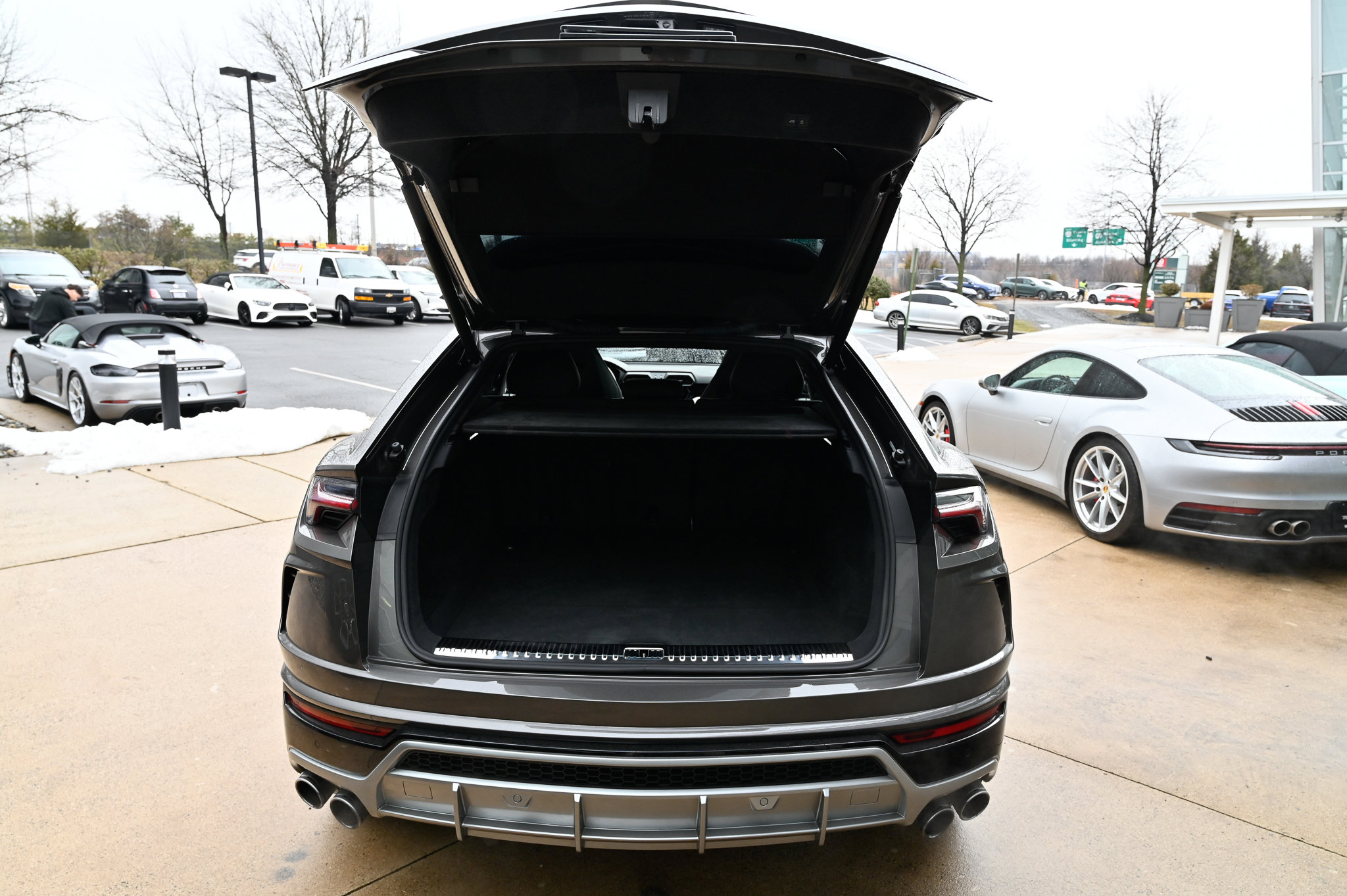 Used 2021 Lamborghini Urus image 44