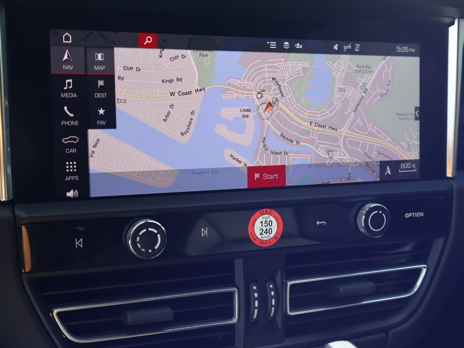 Certified 2024 Porsche Macan S AWD/4WD image 11