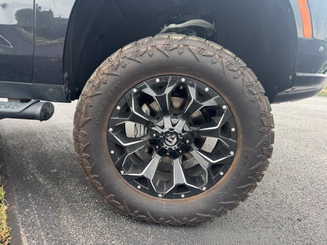 Used 2025 Chevrolet Tahoe Z71 AWD/4WD image 9