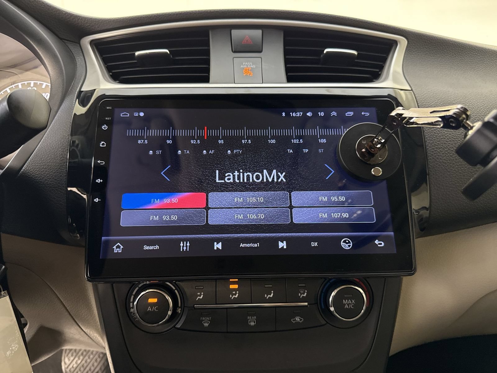 Used 2016 Nissan Sentra S FWD image 6