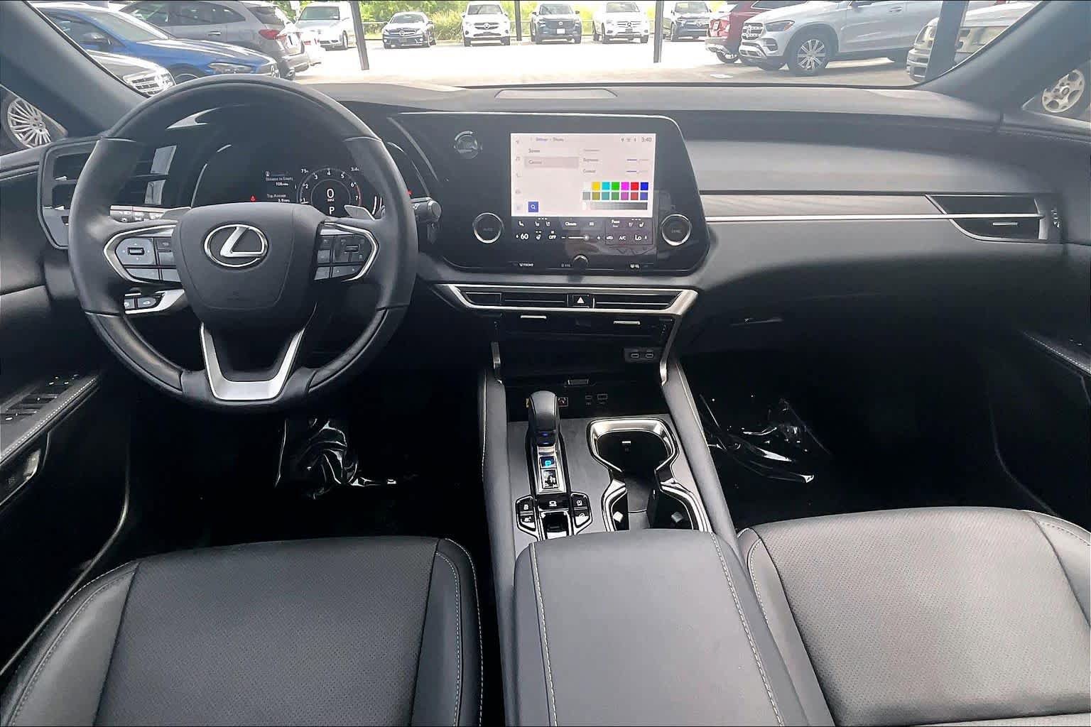 Used 2024 Lexus RX 350 Premium w/ Accessory Package AWD/4WD image 16
