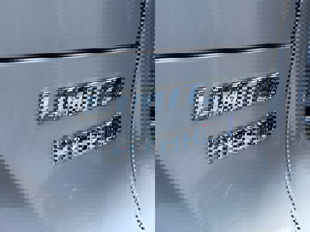 Used 2021 Toyota Venza Limited image 11