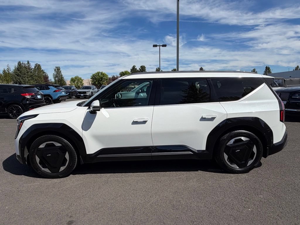 Used 2024 Kia EV9 Land AWD/4WD image 5