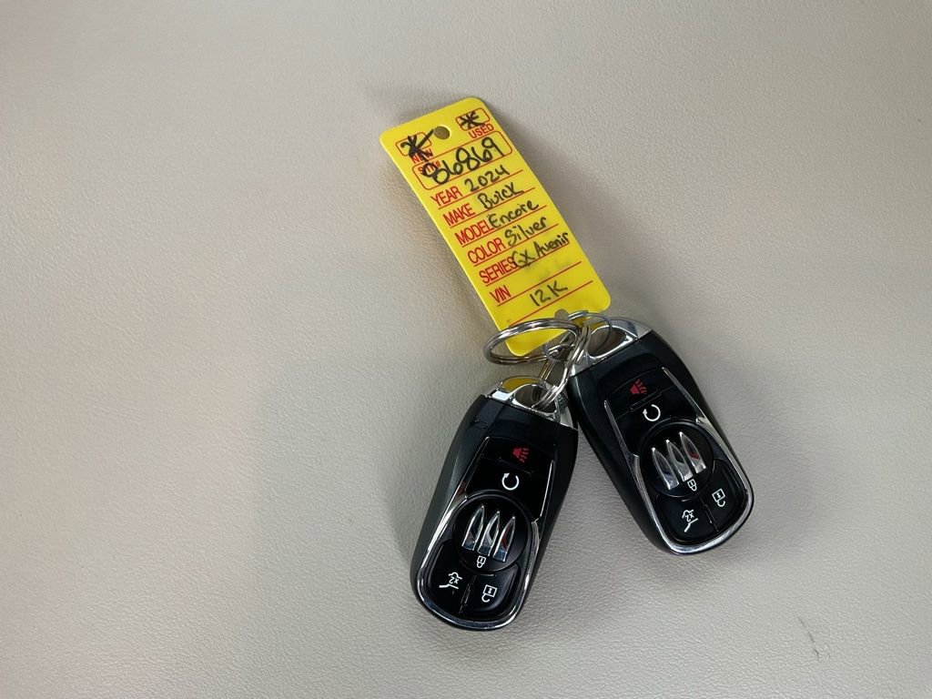 Used 2024 Buick Encore GX Avenir w/ Avenir Convenience Package image 22