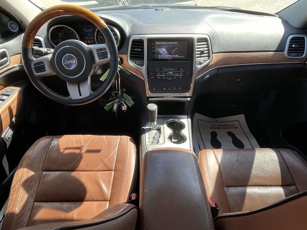 Used 2013 Jeep Grand Cherokee Overland w/ Advance Technology Group image 11