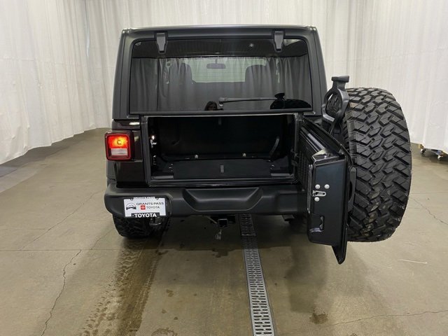 Used 2018 Jeep Wrangler Sport image 12