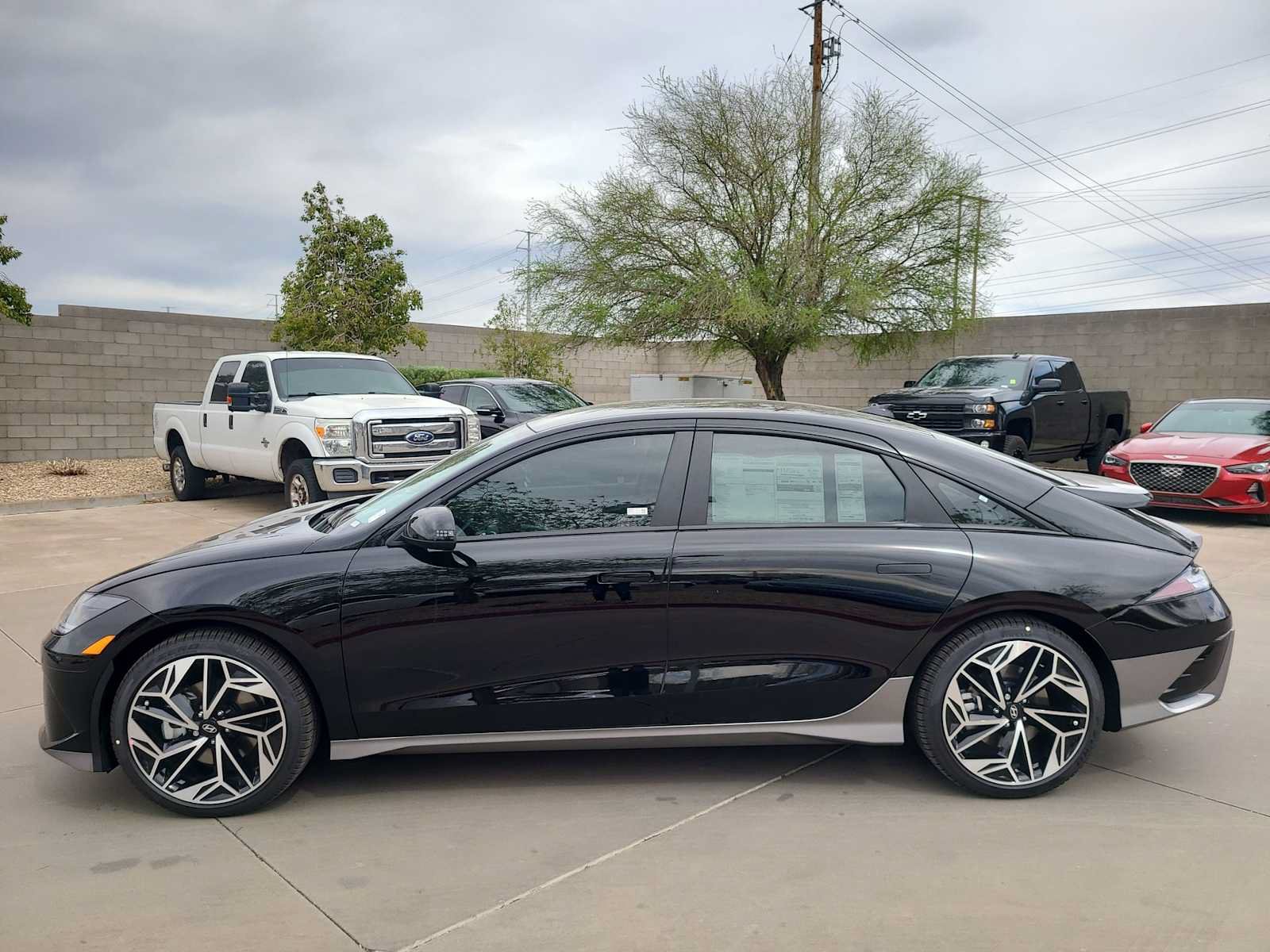 Used 2023 Hyundai Ioniq 6 Limited RWD image 11