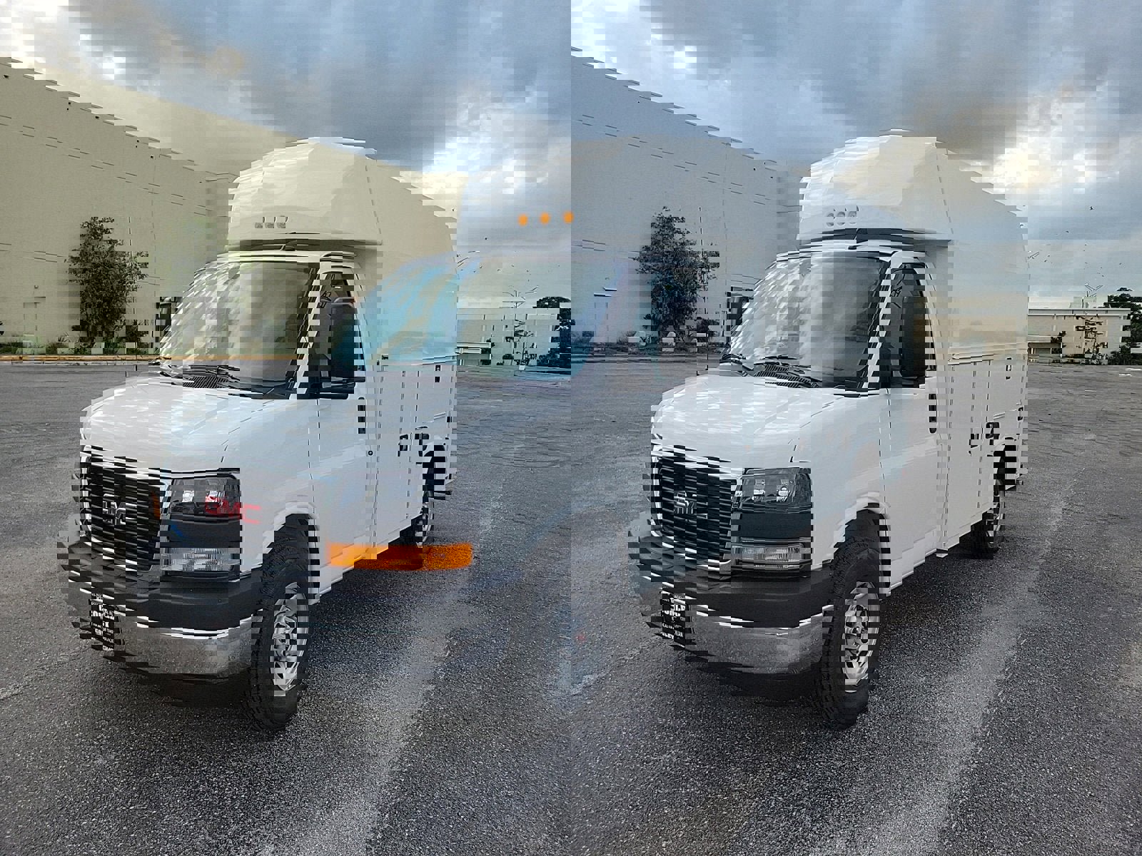 New 2025 GMC Savana 3500 w/ Power Convenience Package video 2