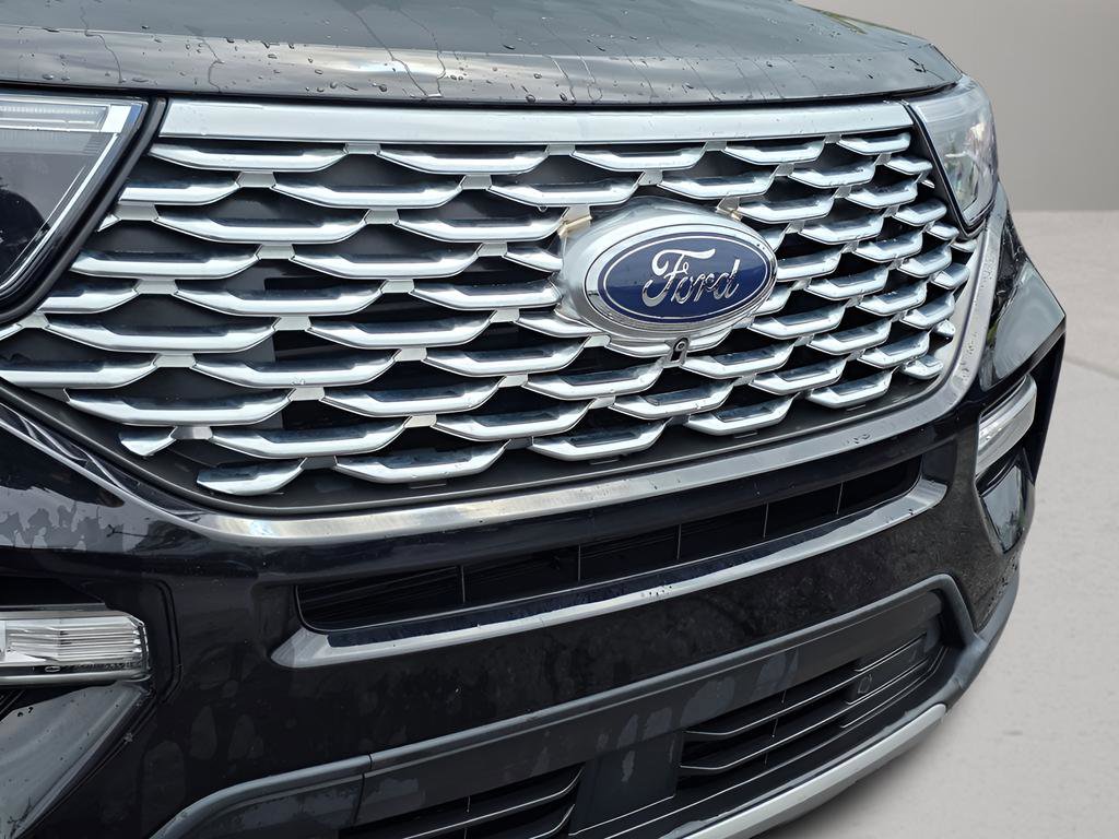 Used 2022 Ford Explorer Platinum w/ Equipment Group 601A AWD/4WD image 9