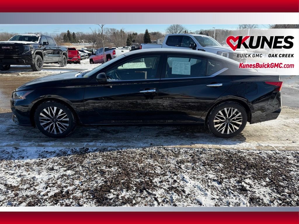 Used 2024 Nissan Altima 2.5 SV image 5