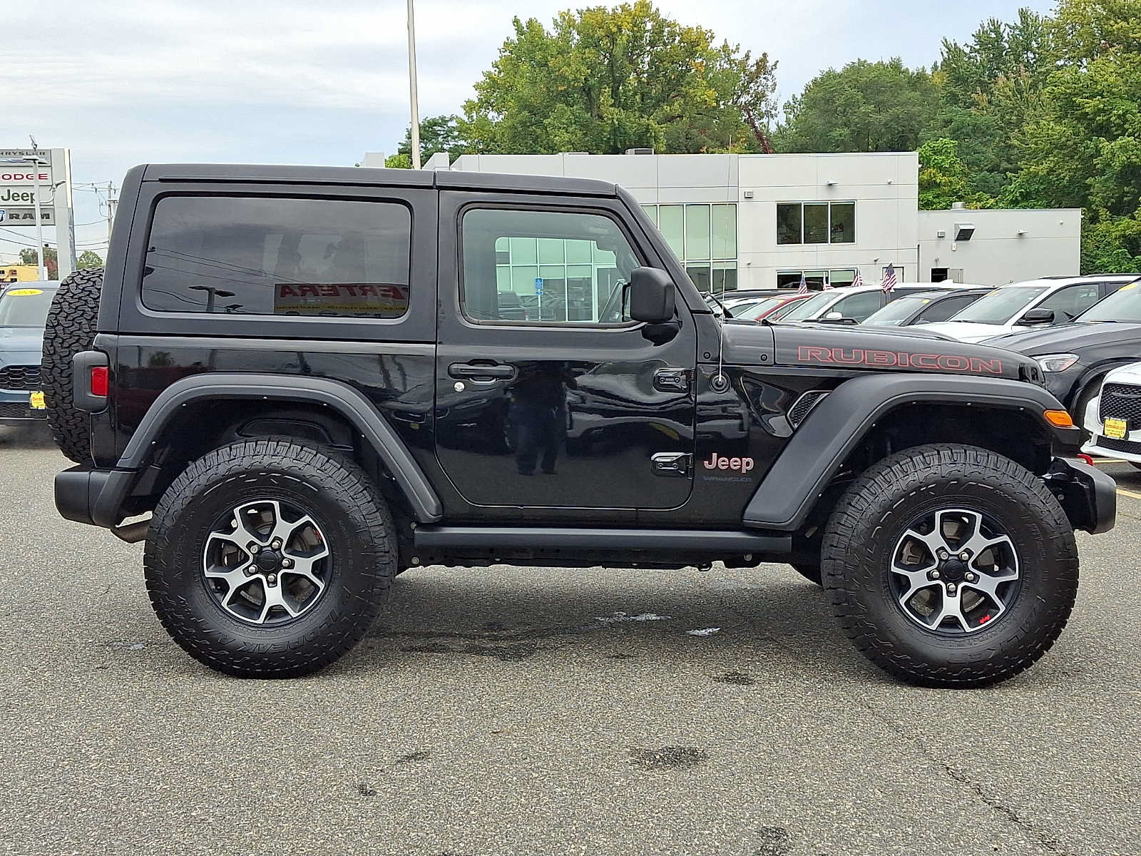 Used 2022 Jeep Wrangler Rubicon w/ Cold Weather Group AWD/4WD image 7