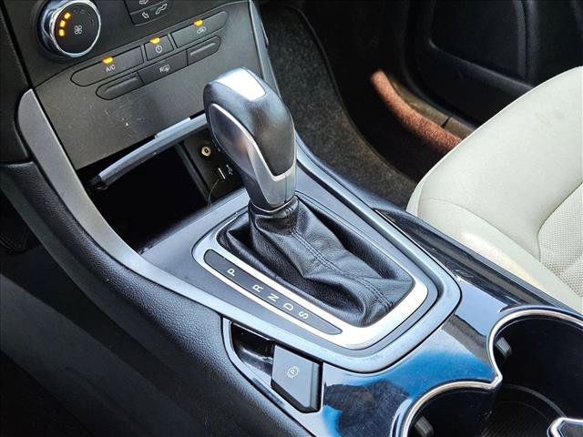 Used 2015 Ford Edge SE FWD image 12