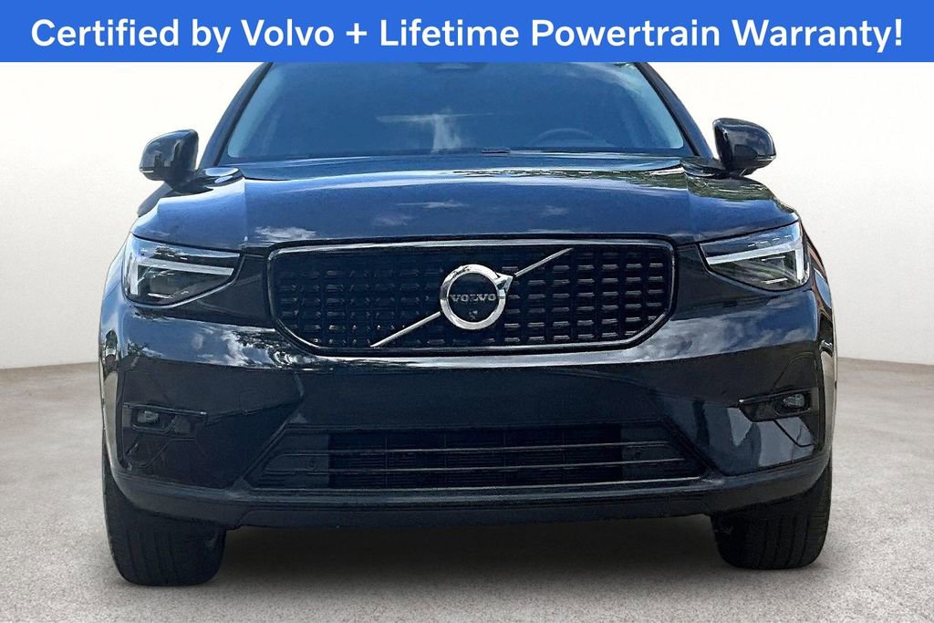 Certified 2026 Volvo XC40 B5 Plus AWD/4WD image 4