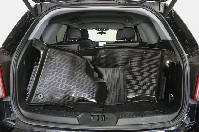 Used 2023 Ford Explorer XLT w/ Equipment Group 202A image 11