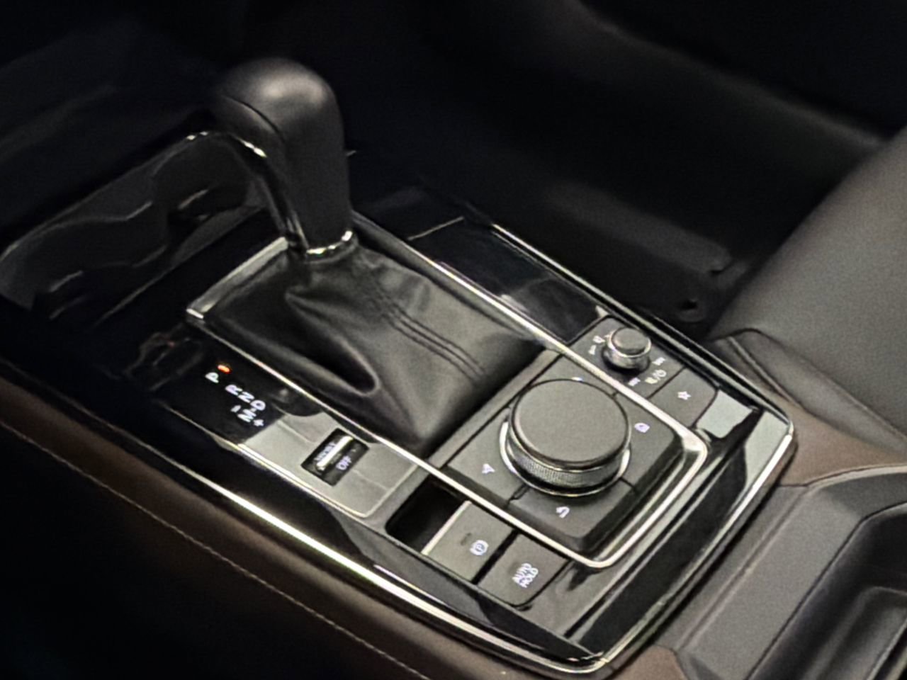 Certified 2025 MAZDA CX-30 2.5 Turbo w/ Premium Package image 30