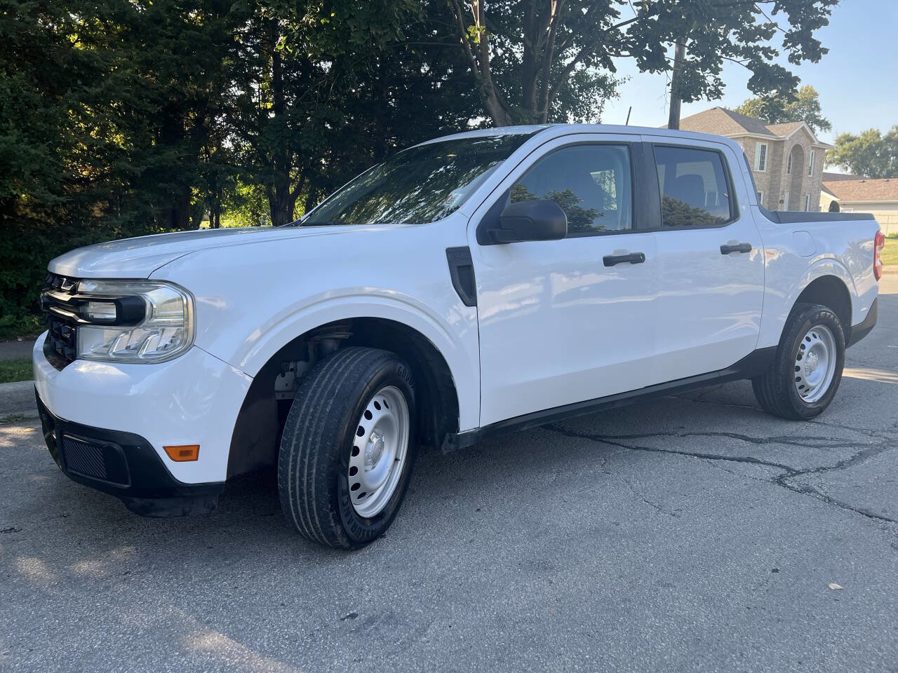Used 2022 Ford Maverick XL FWD image 3
