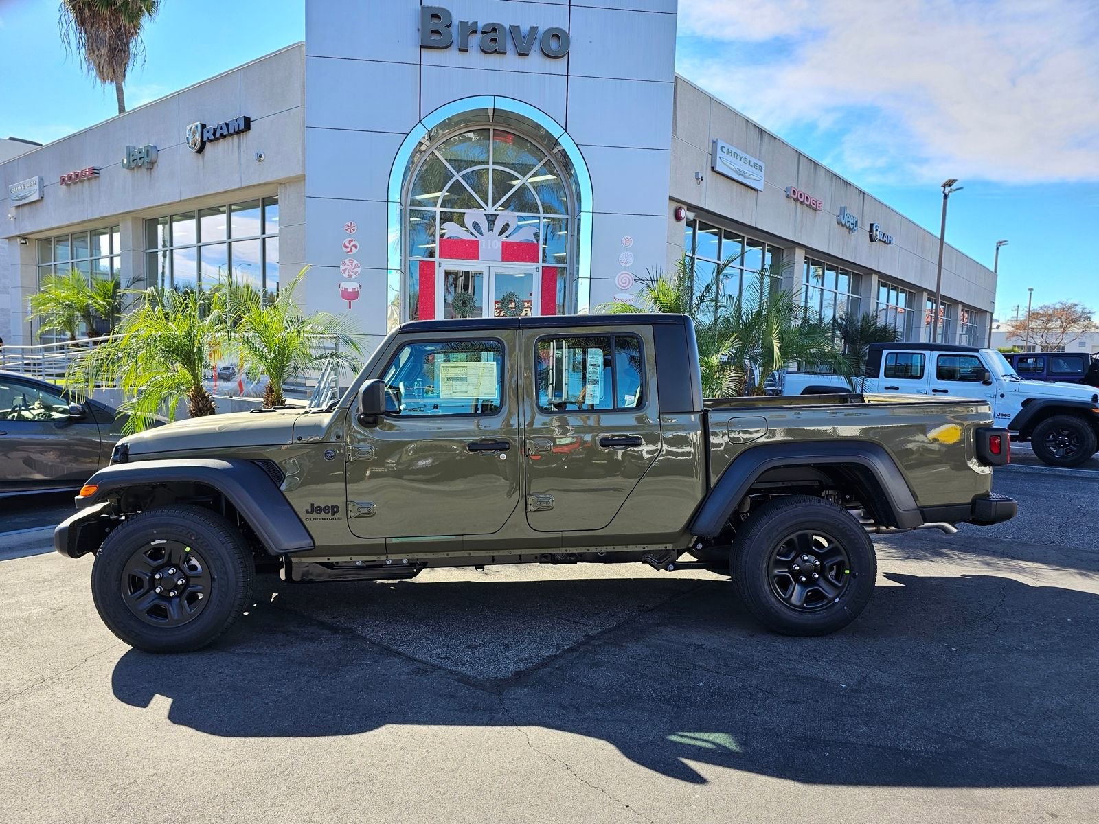 New 2026 Jeep Gladiator Sport image 4