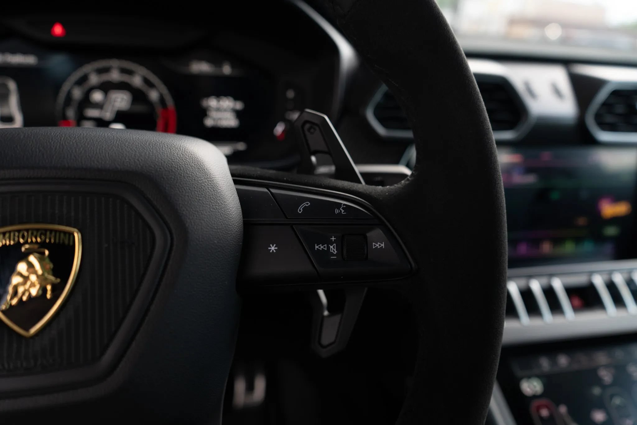 Used 2024 Lamborghini Urus Performante AWD/4WD image 18