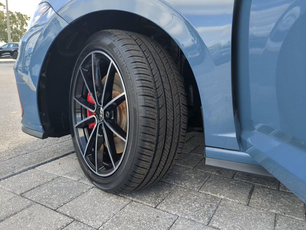 Certified 2025 Volkswagen Jetta GLI Autobahn FWD image 34