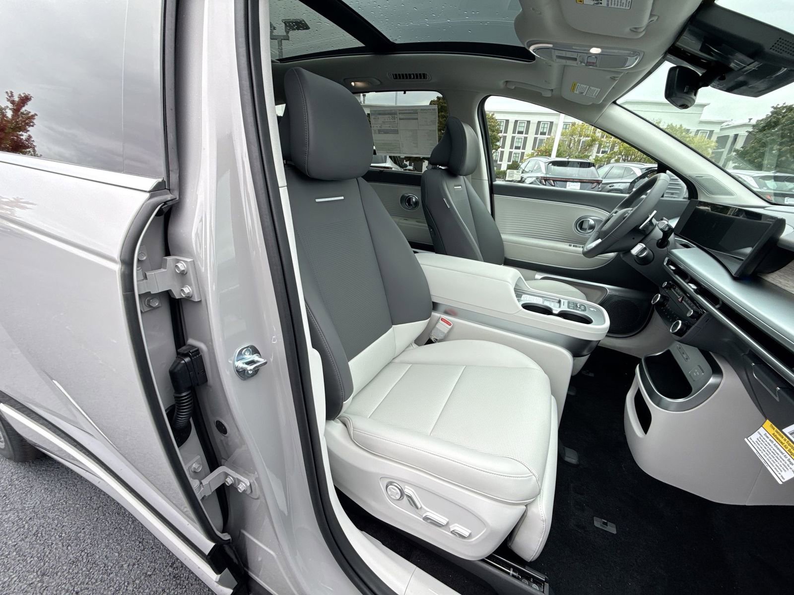 New 2026 Hyundai Ioniq 9 Limited image 28