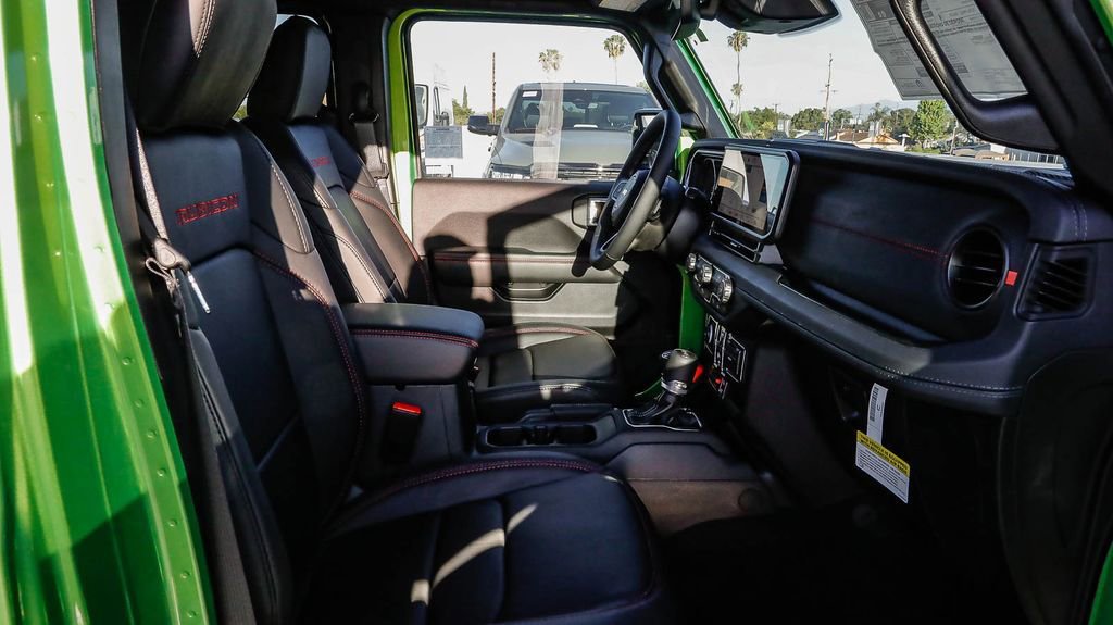 New 2026 Jeep Wrangler Unlimited Rubicon AWD/4WD image 21