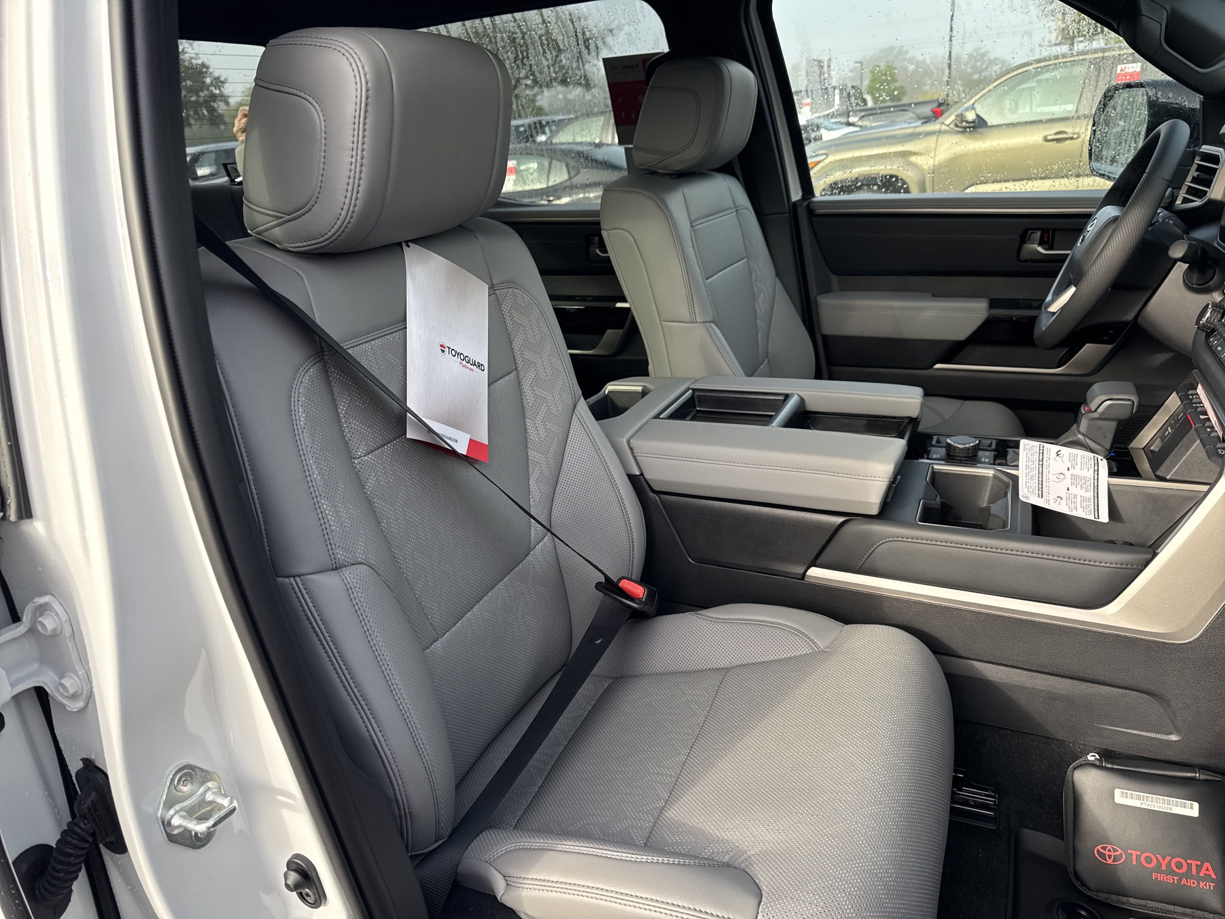 New 2025 Toyota Tundra Limited w/ TRD Off-Road Package AWD/4WD image 32