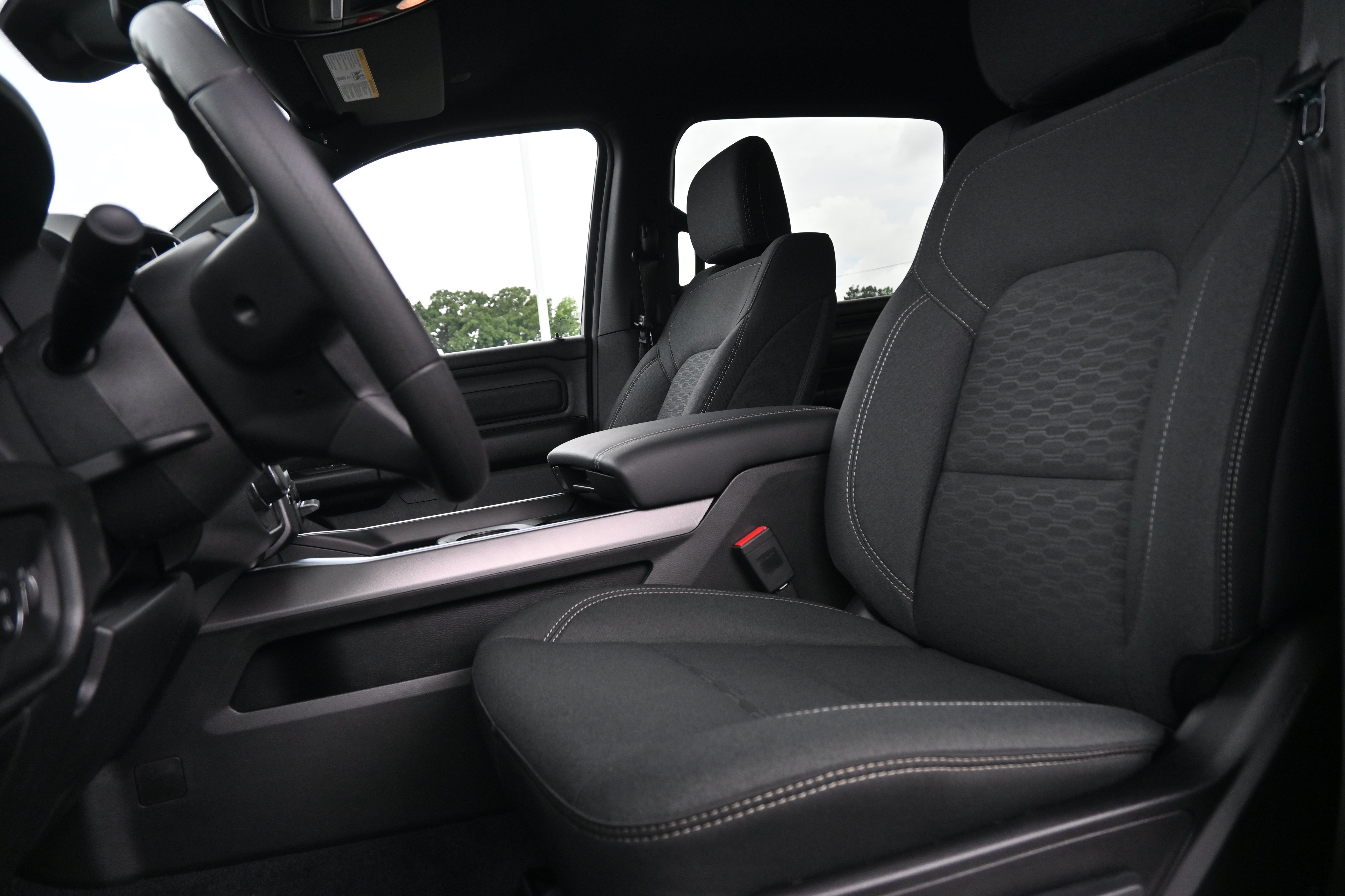 New 2026 RAM 1500 Express AWD/4WD image 16