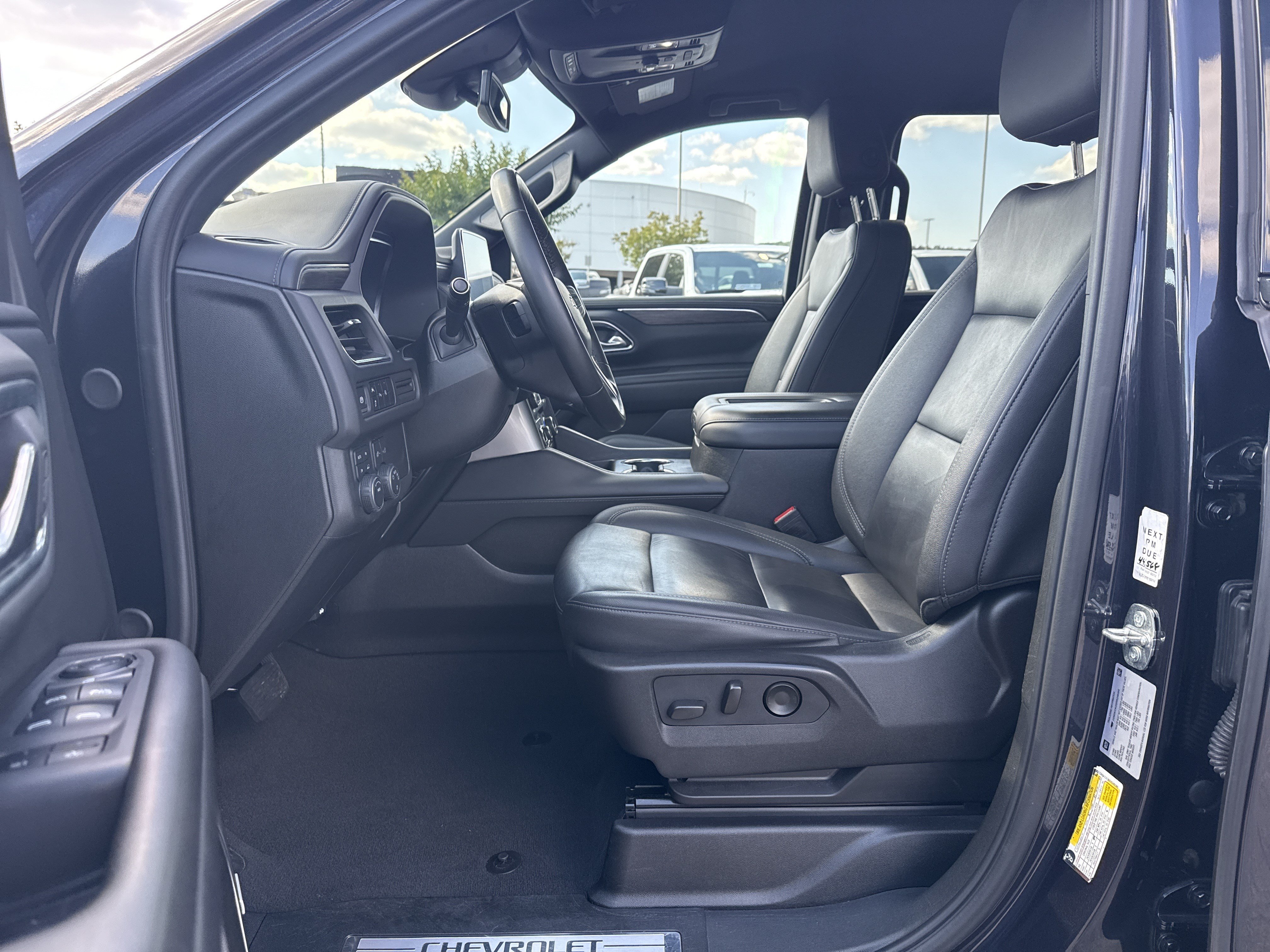Used 2024 Chevrolet Suburban LT AWD/4WD image 9