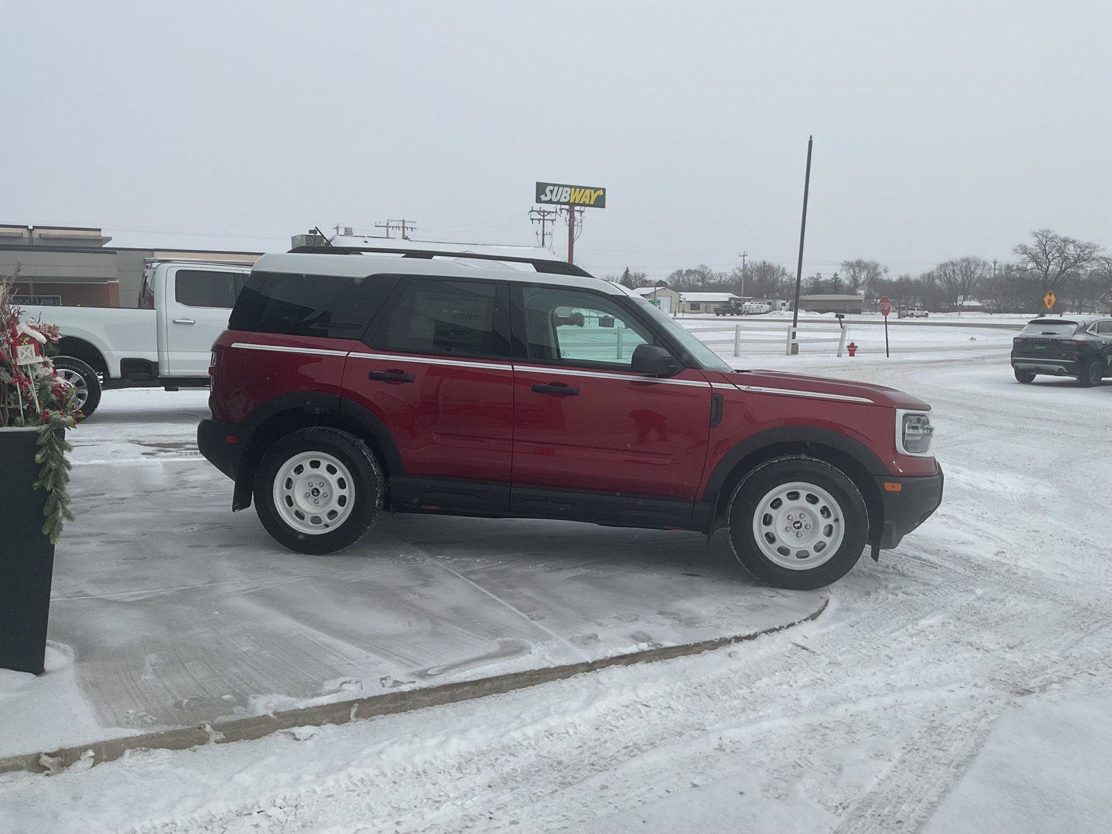 New 2025 Ford Bronco Sport Heritage w/ Convenience Package AWD/4WD image 4