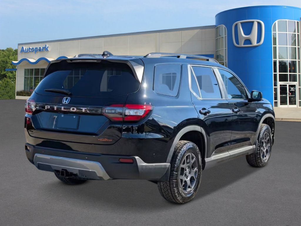 New 2026 Honda Pilot TrailSport image 5