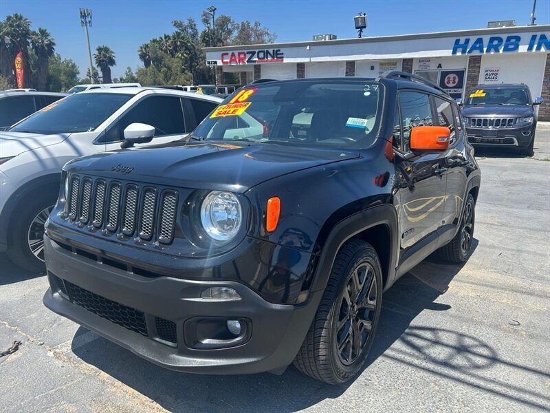 Used 2018 Jeep Renegade Altitude FWD image 34