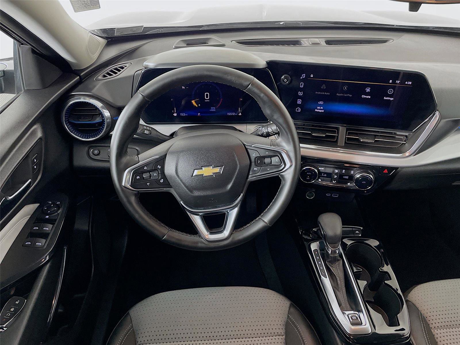 Used 2025 Chevrolet Trax LT w/ LT Convenience Package image 24