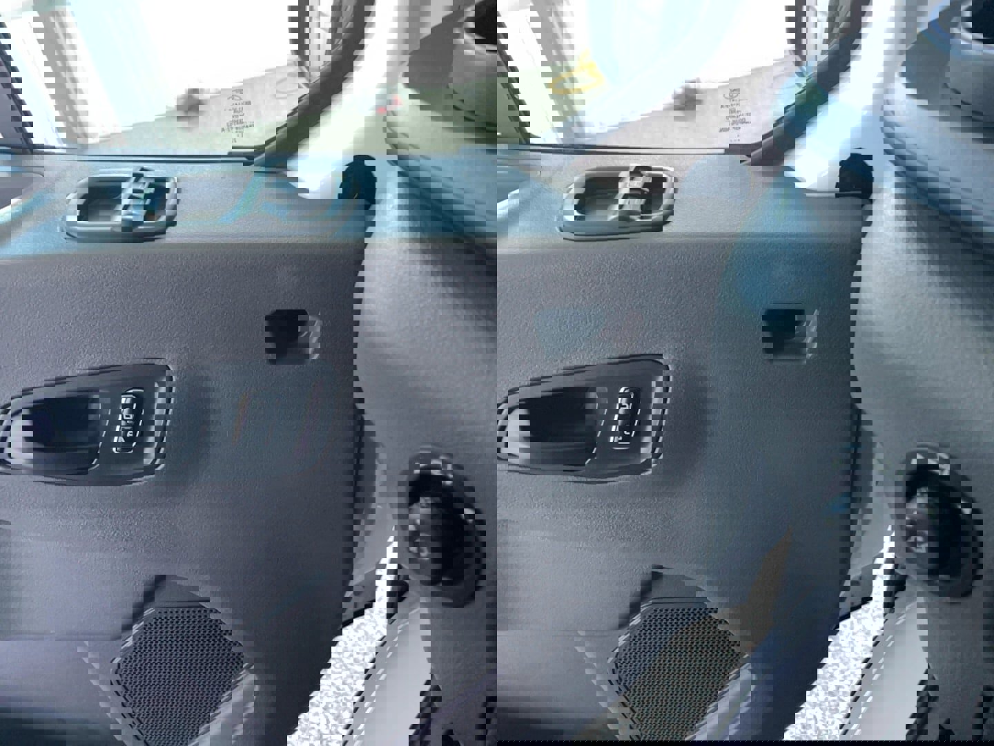 Used 2023 Ford Transit 350 XLT image 12