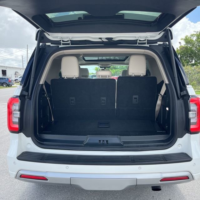 Used 2023 Ford Expedition Platinum RWD image 9