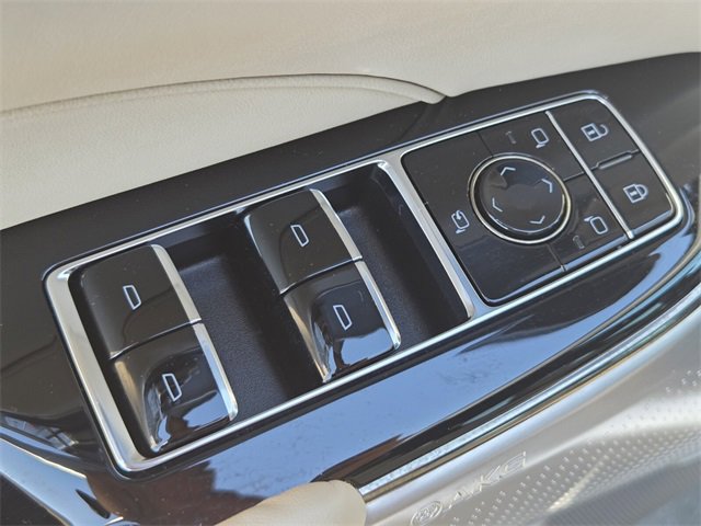 New 2025 Cadillac Lyriq Luxury image 19