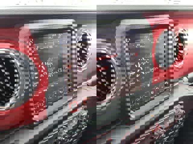 Used 2021 Jeep Gladiator Rubicon w/ Uconnect 4C Nav & Sound Group image 21