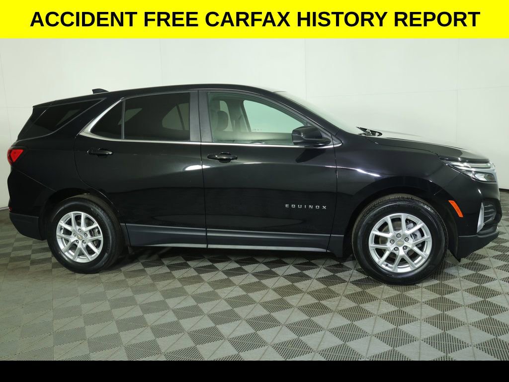 Used 2022 Chevrolet Equinox LT image 2