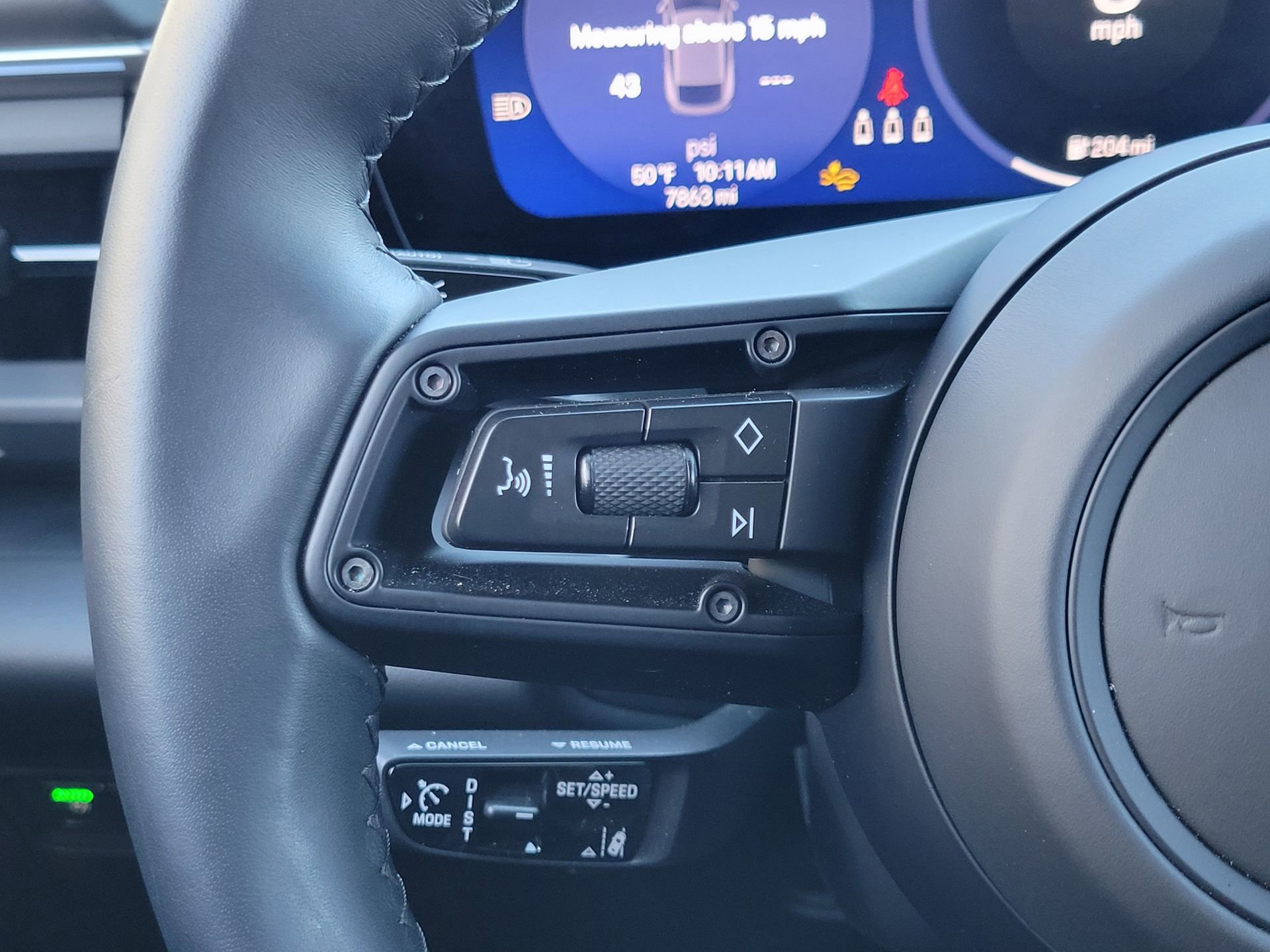 New 2025 Porsche Macan Electric RWD image 13