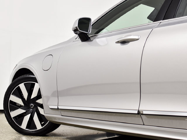 Used 2025 Volvo S90 T8 Ultra AWD/4WD image 15