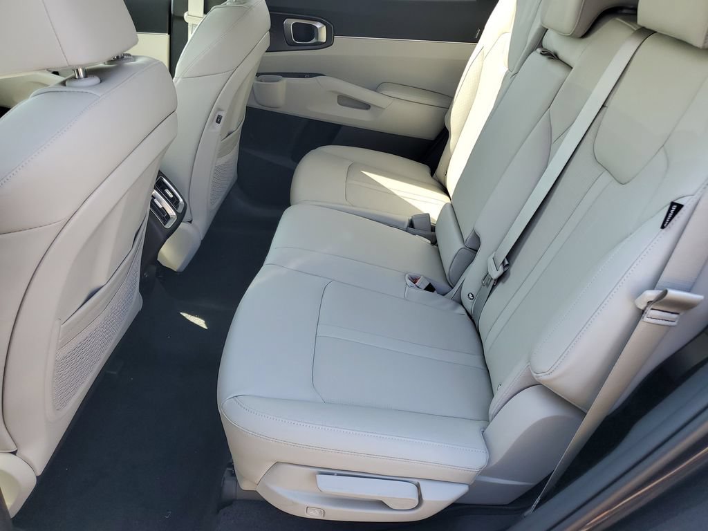 New 2026 Kia Sorento S w/ S Panoramic Sunroof Package FWD image 21