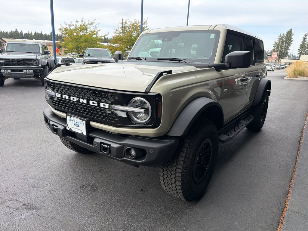 New 2026 Ford Bronco Badlands AWD/4WD image 3