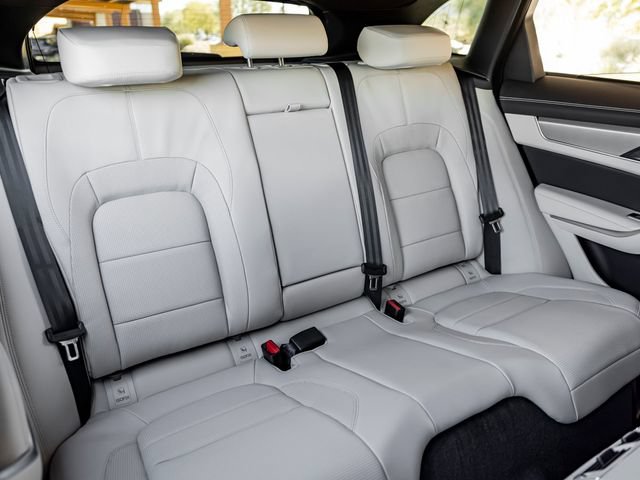 Certified 2025 Jaguar F-PACE R-Dynamic S AWD/4WD image 32